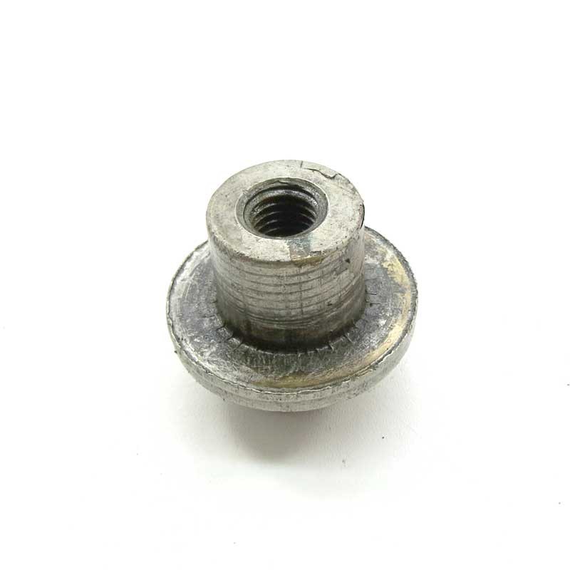 Special nut fixing exhaust rocker cover - 1.6L & 2L engine