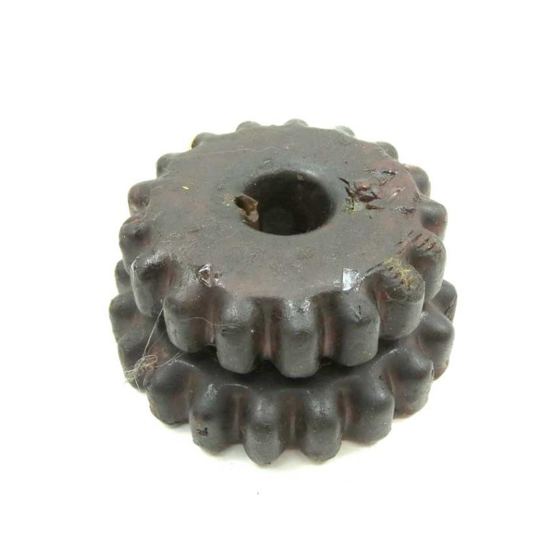 Reverse gear cluster