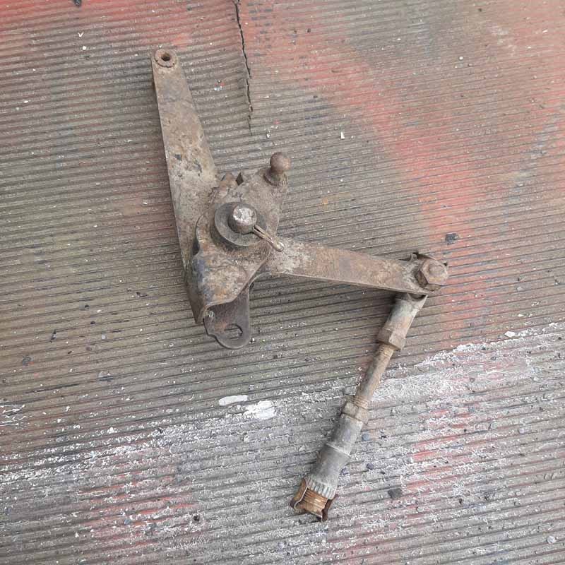 Carburetor 32 PBI levers assembly - used