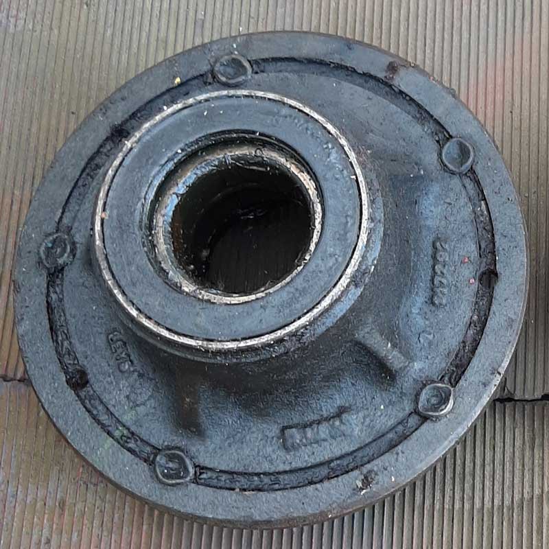 Wheel hub assembly 1948-70 - used