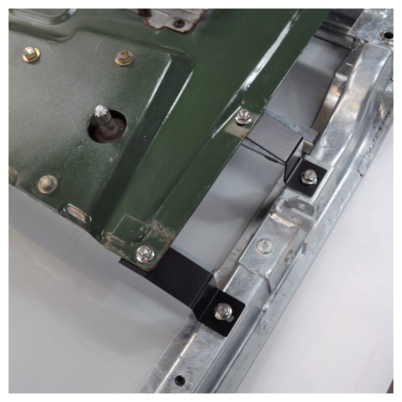 Front door inner winding panel bracket conversion kit - Def