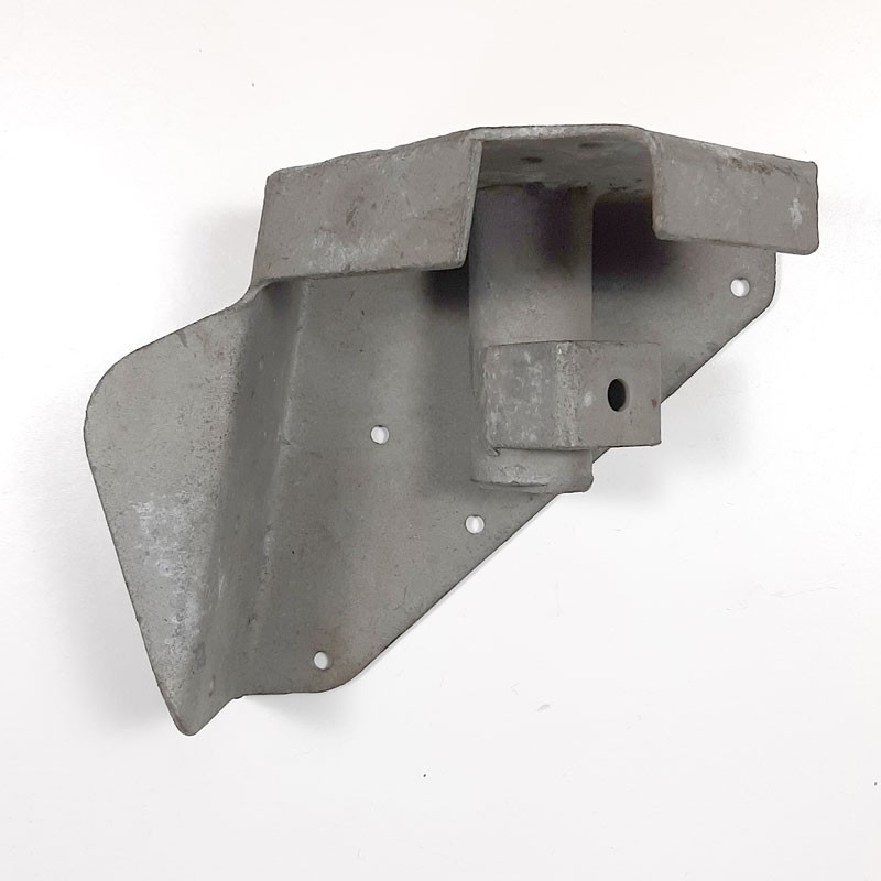 Hood socket front corner RH