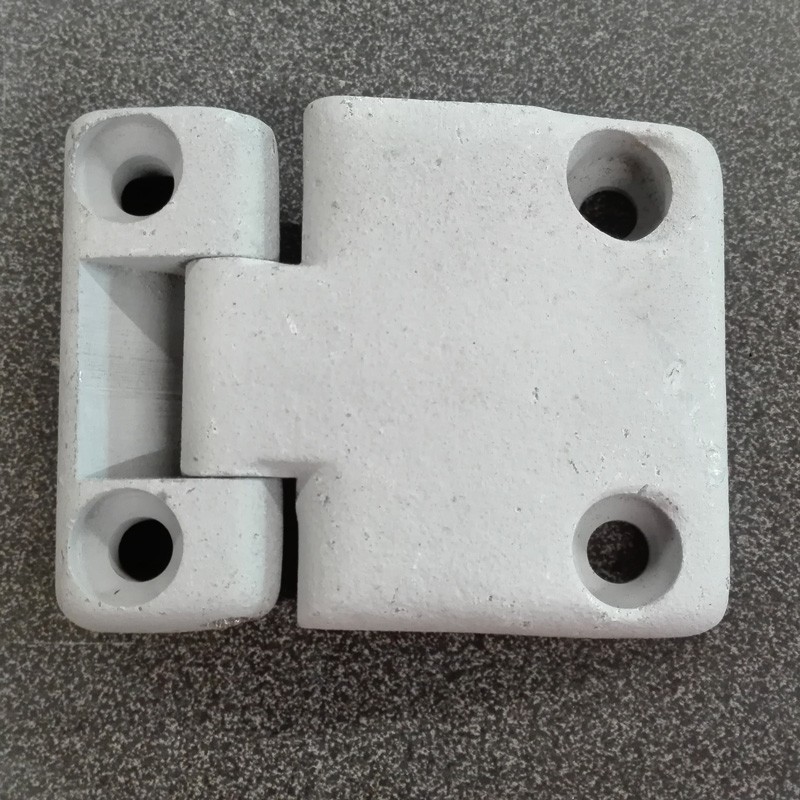 Right door lower hinge