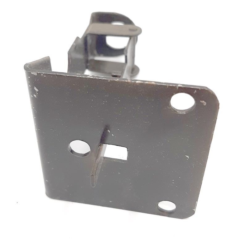 Bracket for mixture control