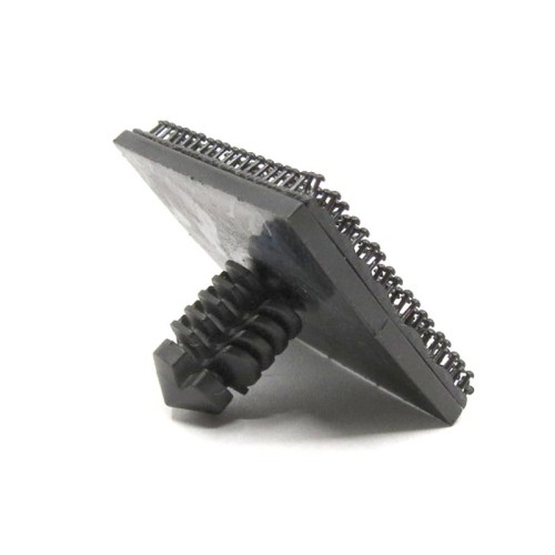 Attache garniture siège Disco1