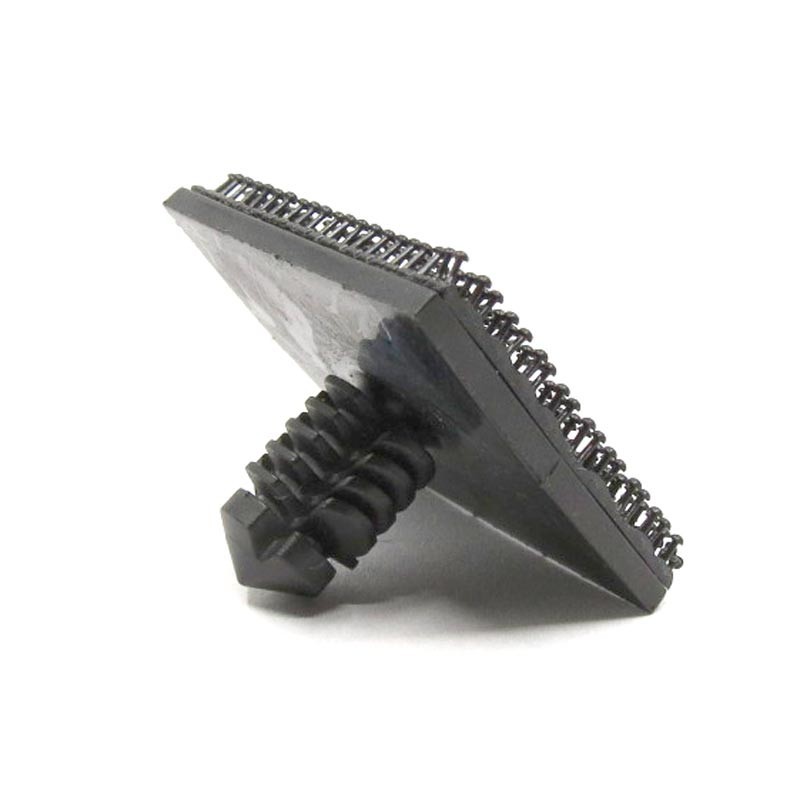 Attache garniture siège Disco1