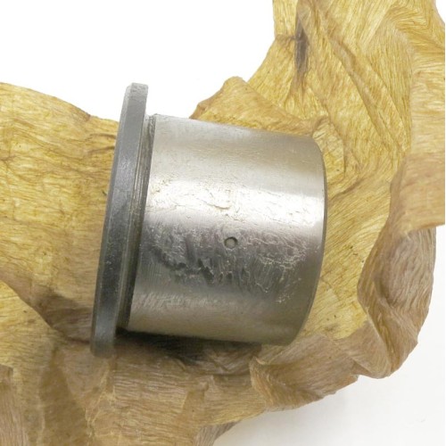 Bush 1st gear mainshaft LT77