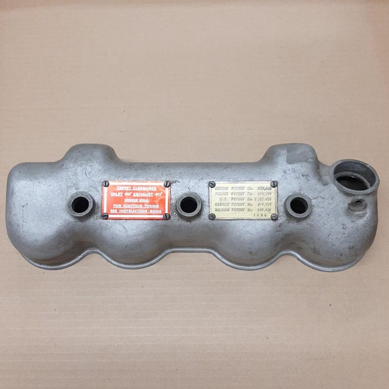 Rocker cover 2L essence 1952-58 - used