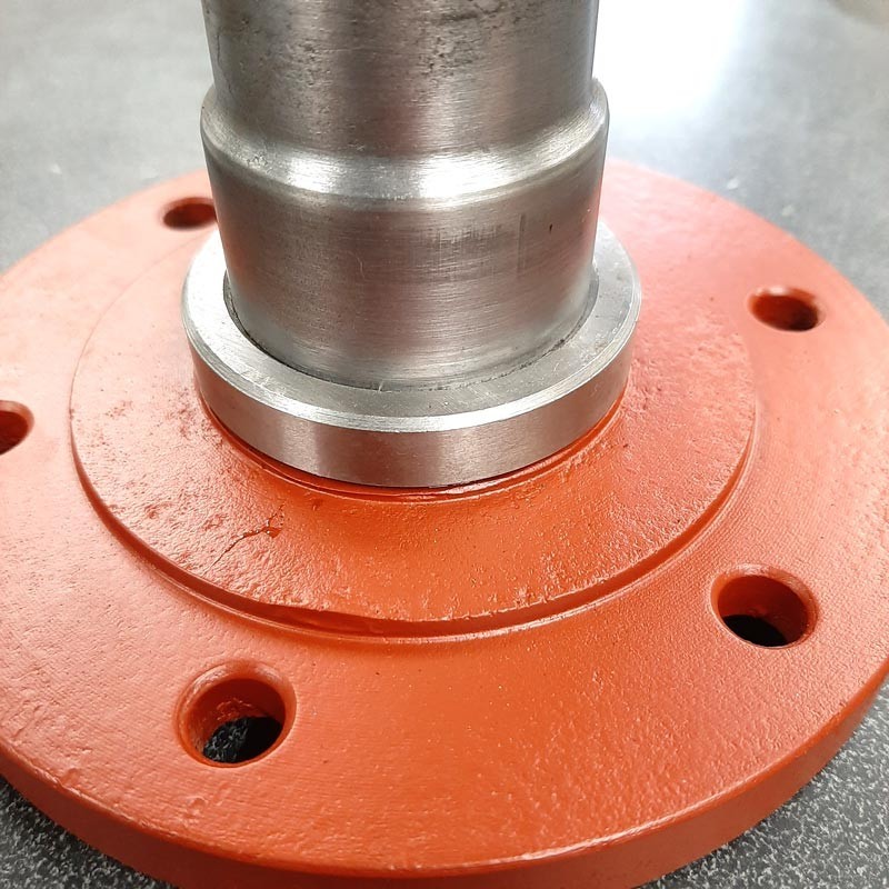 Rear stub axle assembly 1958-80 - used