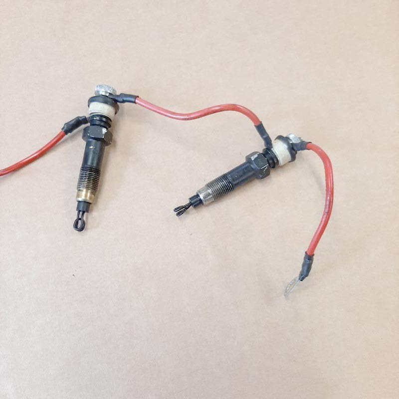 Set 4 glow plug 1956-84 - used