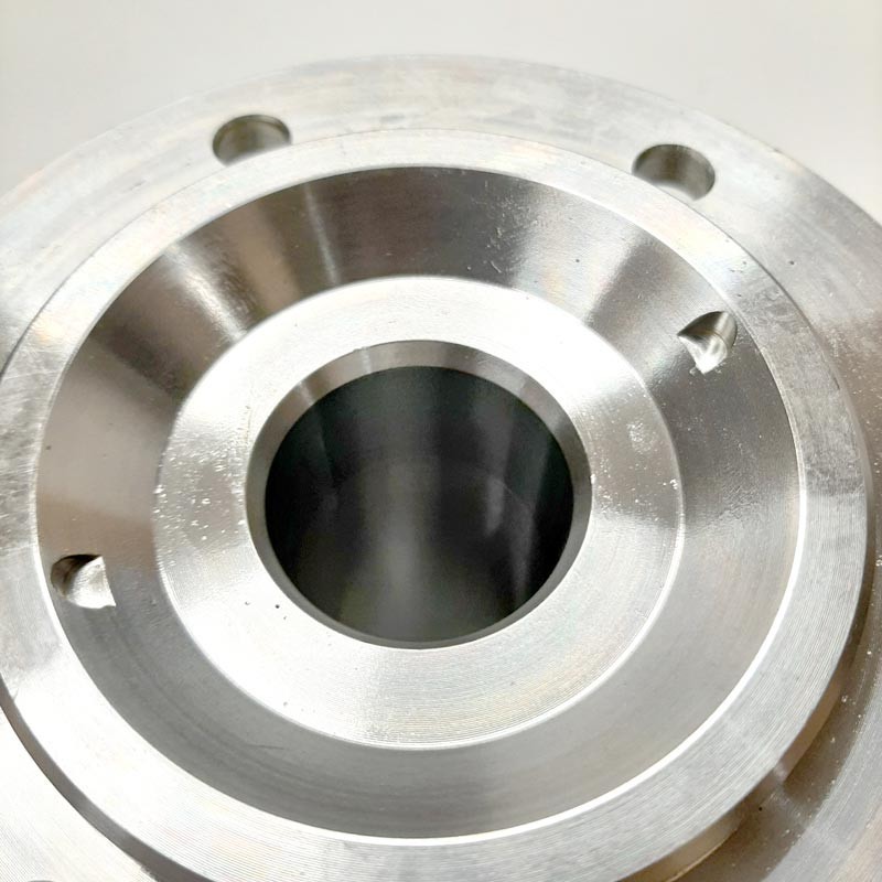 Front stub axle assembly - LWB - model without oilite bush