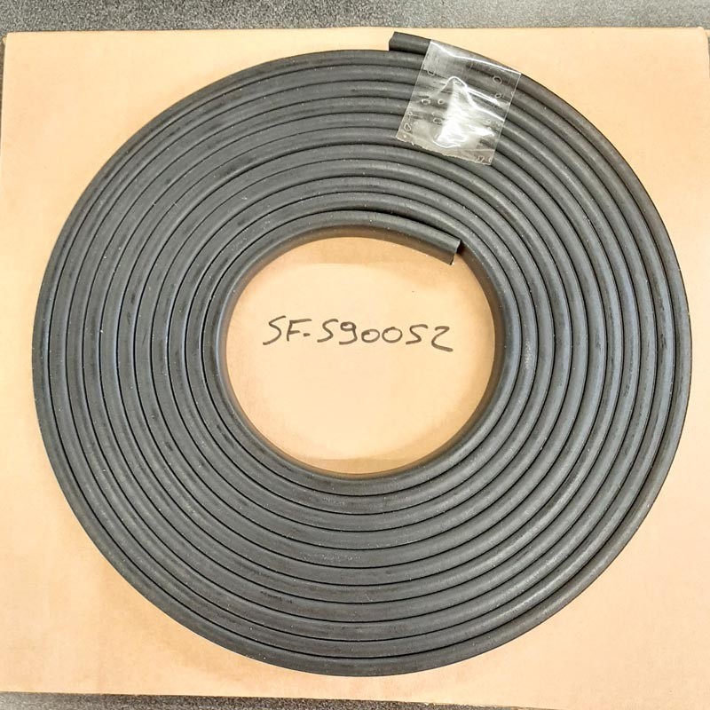 Roll of 7 meters - adhesive door seal
