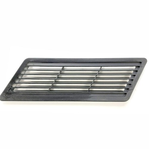 Vent RH rear outer in rear upper quarter