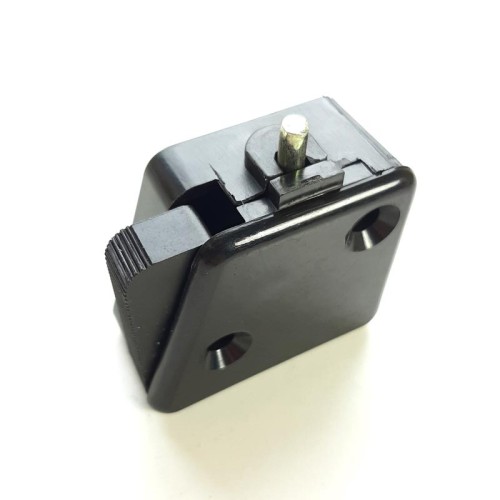 Sliding side window catch - rear RHS - RRC 1970-85