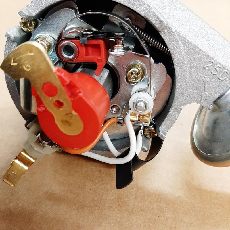 Distributeur 25D6 vis platinées - sorties verticales - masse négative