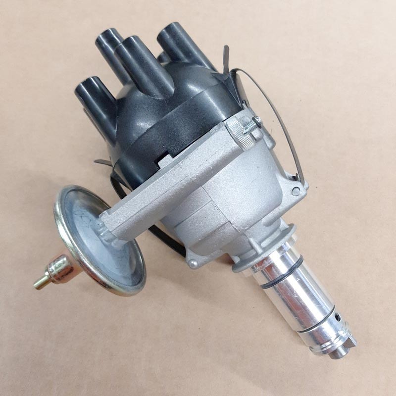 Distributor 25D6 breaker points - top exit - negative earth