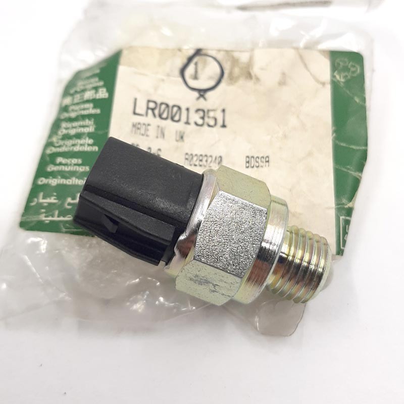 Switch reversing lamp - manual gearbox