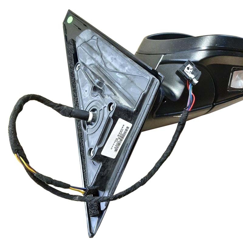 Rétroviseur droit avec système d'éclairage d'approche