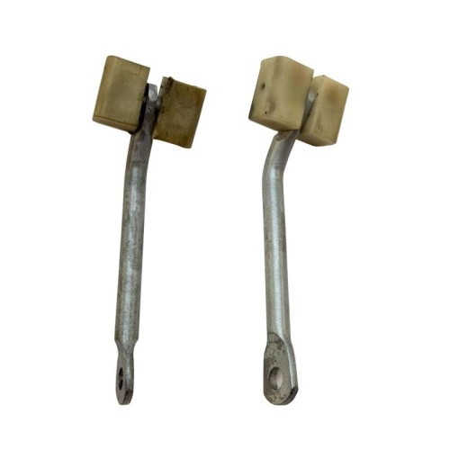 Pair of 3 Series front door retainers - used