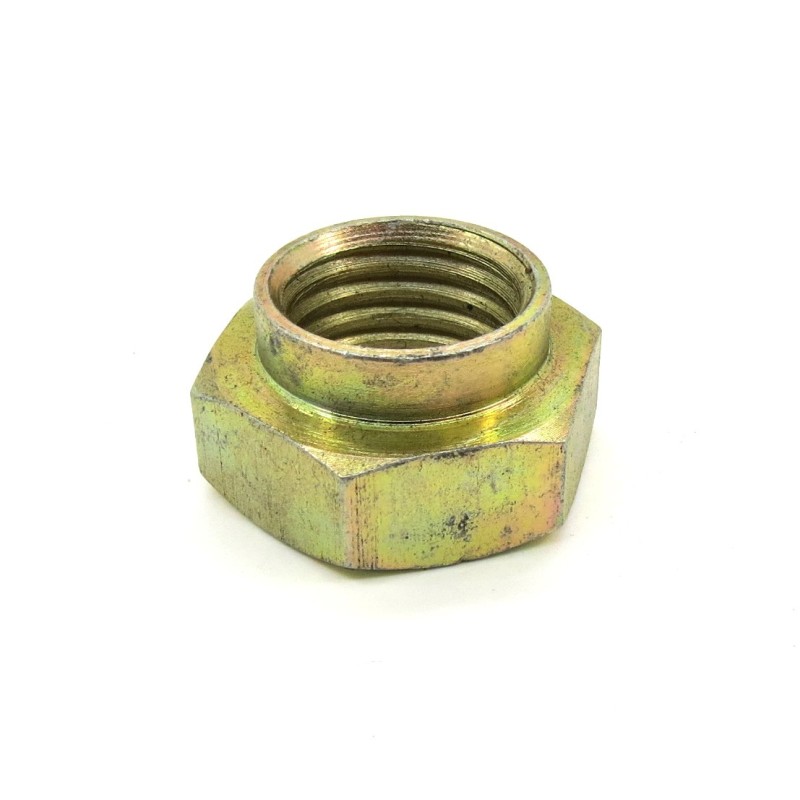 Transfer box intermediate shaft lock nut