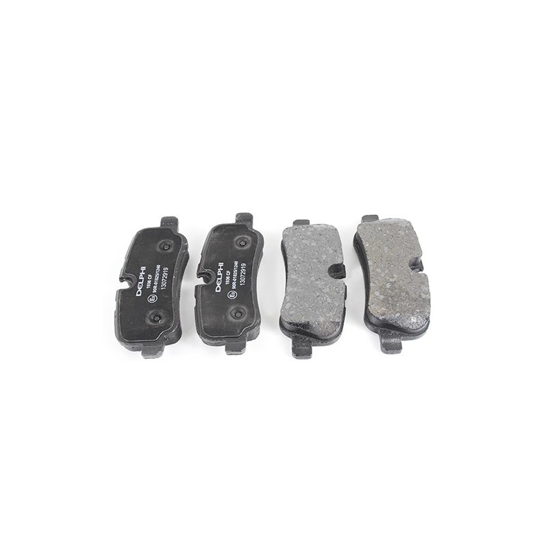 Rear brake pad set