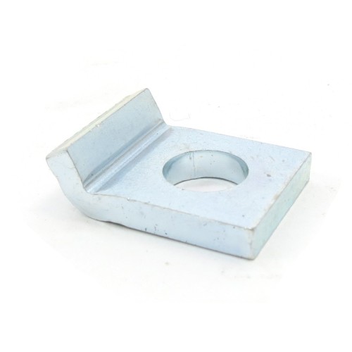 Front axle lock stop plate